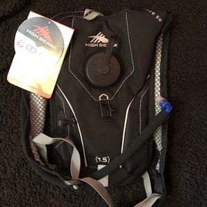 High Sierra Hydration Pack